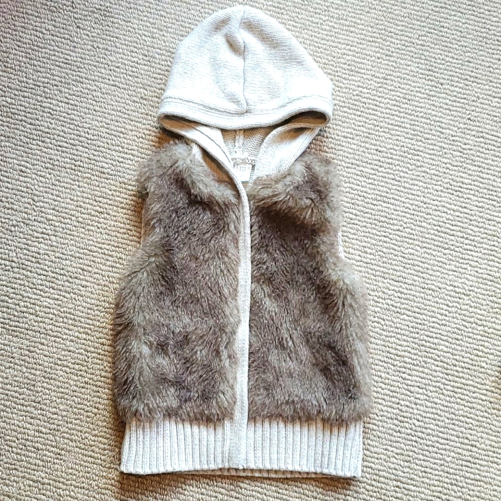 NWOT Gap faux fur zip hoodie Sweatert vest